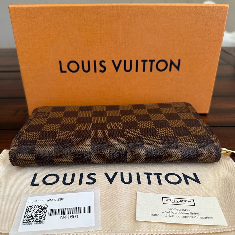 Louis Vuitton Zippy Wallet Damier Ebene